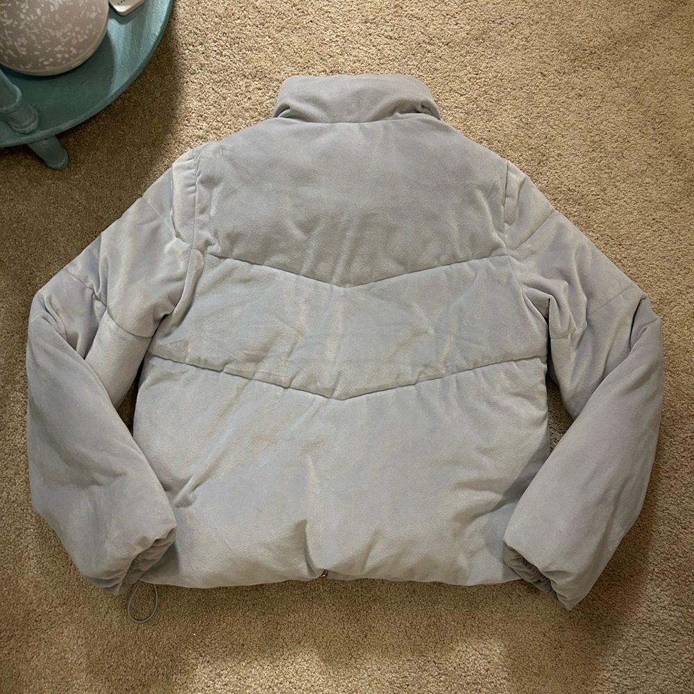 Old Navy Active Light Gray Jacket Soft Smooth Puffy Cozy Size Small - Picture 3 of 5